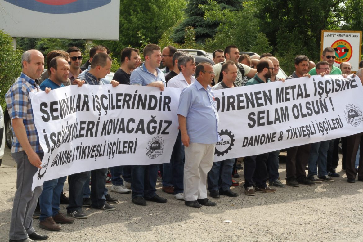 DANONE İŞÇİLERİNDEN METAL İŞÇİLERİNE DESTEK