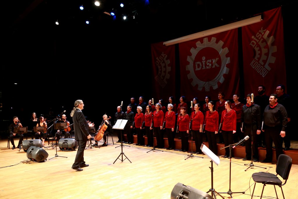 37 yıl sonra yeniden: DİSK Korosu sahnede!